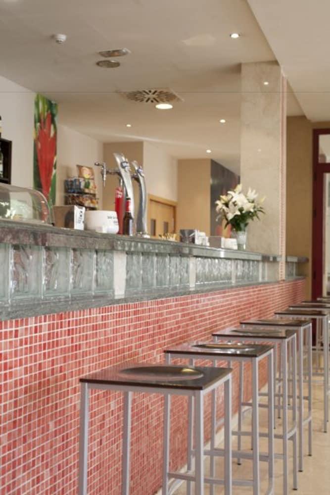 Hotel Tocina Business Albolote Restaurant foto