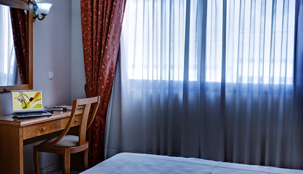 Hotel Tocina Business Albolote Cameră foto
